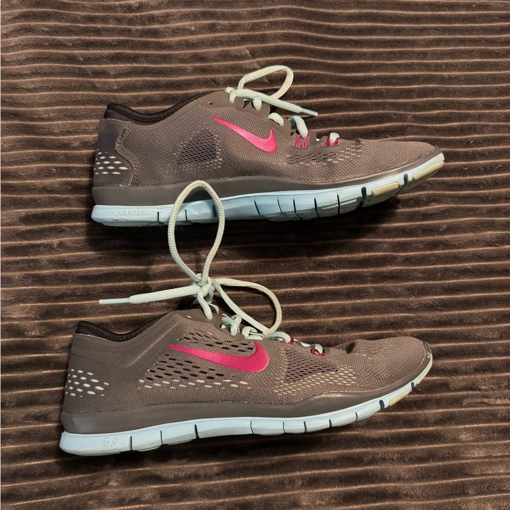 Nike Free 5.0 Sneakers